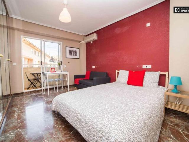 4 Dormitorio Shared Living/Roommate Valencia Valencia 91327880
