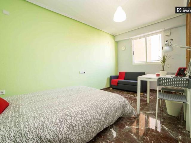 4 Dormitorio Shared Living/Roommate Valencia Valencia 91328892