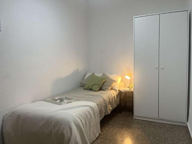 4 Dormitorio Shared Living/Roommate Valencia Valencia 93359211