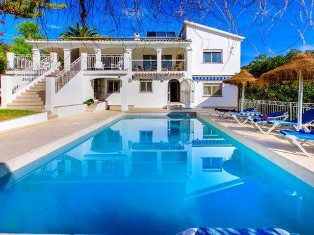 4 Dormitorio Villa Nerja Andalucía 98304092