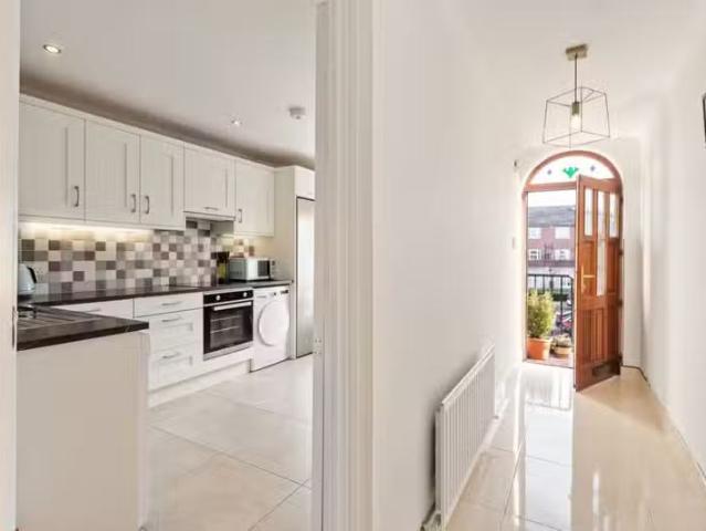 4 Eaton Hall, Terenure Road North, Terenure, Dublin 6W, D6WV29.