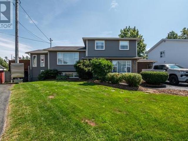 4 Emberley Place, Mount Pearl, NL, A1N 3E3 house for sale | Listing ID 1301 | Royal LePage