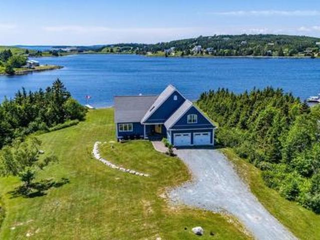 4 Emerald Drive, Three Fathom Harbour, NS, B0J 2L0 Luxury House for sale | Listing ID 202618 | Royal LePage Carriage Trade Luxury Properties