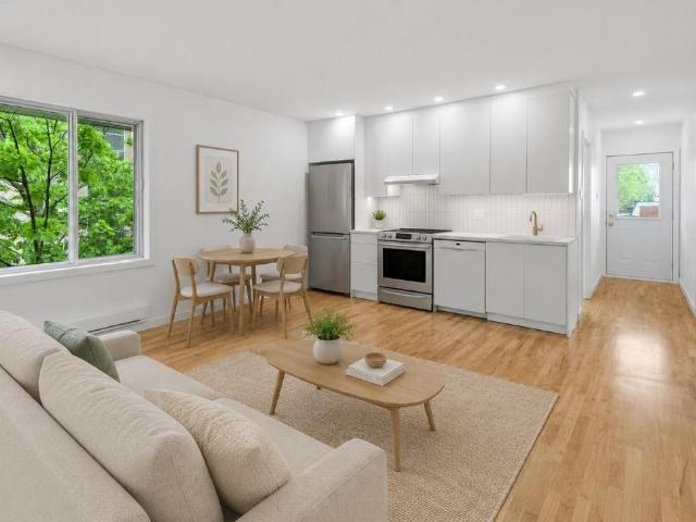 4 ½ entièrement rénové à Rosemont | 2 chambres fermées | balcon | lave vaisselle