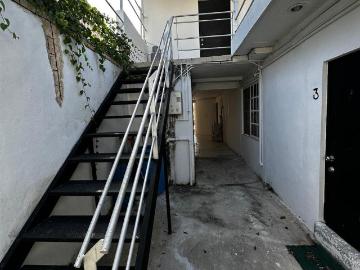 4 Estudios + Local en Venta en Av Palenque SM 26 Canc?n