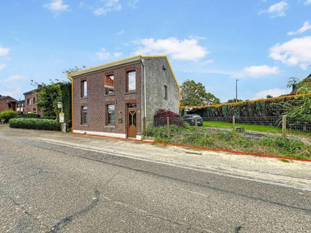 4 façades, 3 chambres, garage + parking, grenier, jardin