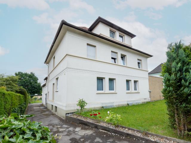 4 Familienhaus mit großzügiger, eigennutzbarer Einheit und 3 vermieteten Wohnungen in Bad Salzuflen