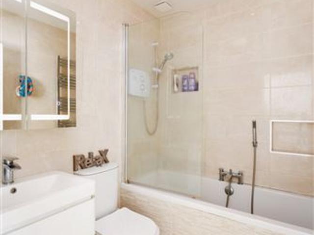 4 Gainsborough Lawn, Malahide, Co. Dublin Sherry FitzGerald Malahide 4832 MyHome. Ie Residential