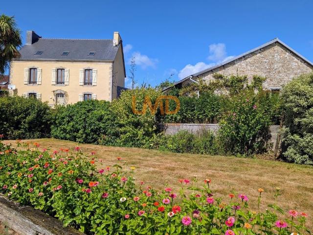 4 Gîtes en Bretagne sur un terrain d'environ 5 000 m2