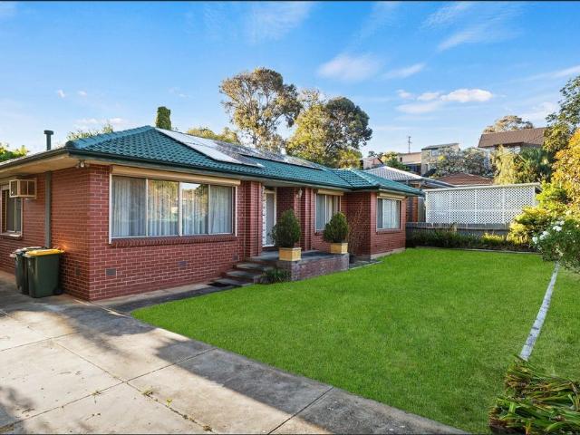 Spacious Family Home in a Sought After Magill Location