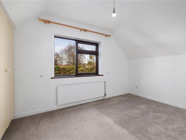 4 Glen Walk, Cabinteely, Dublin 18 Hunters Estate Agent 4910 MyHome. Ie Residential