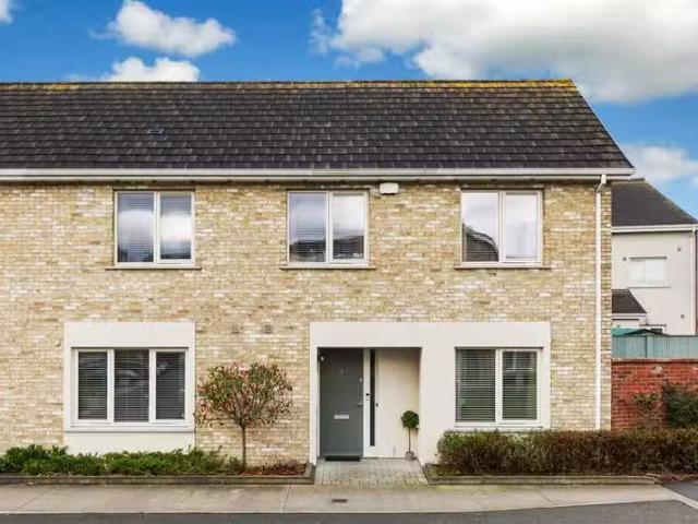 4 Hamilton Walk, Royal Canal Park, Ashtown, Dublin 15