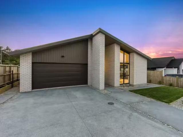 4 Hayley Court, Millwater, Rodney