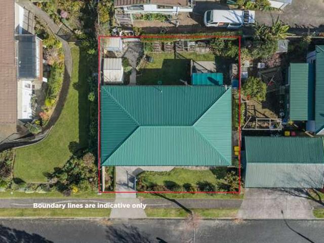 4 Julian Place, Westown, New Plymouth