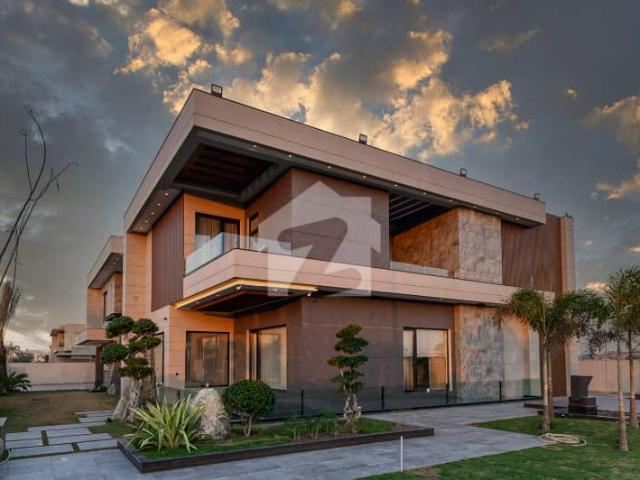 4 Kanal Beautifully Designed Fully Furnished House With 100% Original Pictures Available For Rent In DHA Lahore