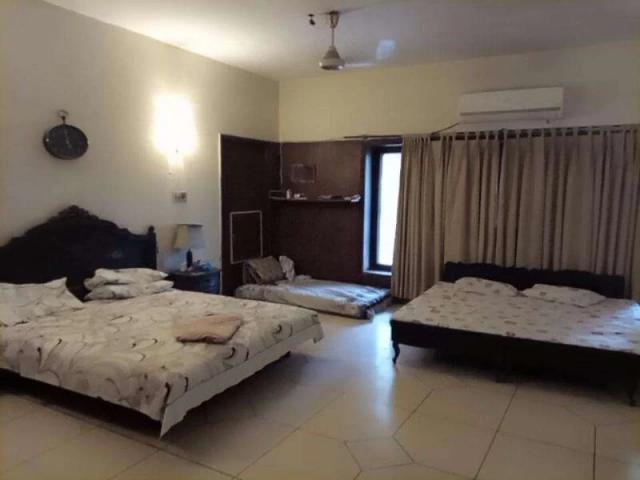 4 Kanal Commercial Building For Immigrate Sale Lahore New Muslim Town ID 35687