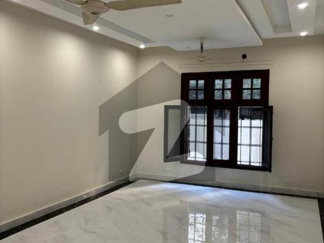 4 Kanal House Up For Rent In Garden Town