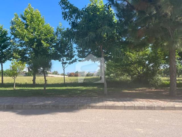 4 Kanal Luxury Farmhouse Land For Sale In Gulberg Greens Block C Premium Living Near Gulberg Lake | Ideal Investment