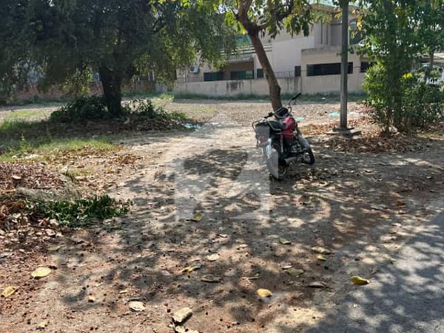 4 Kanal Residential Plots For Sale 2+ Kanal Block D, DHA Phase 6 Between Modern Houses