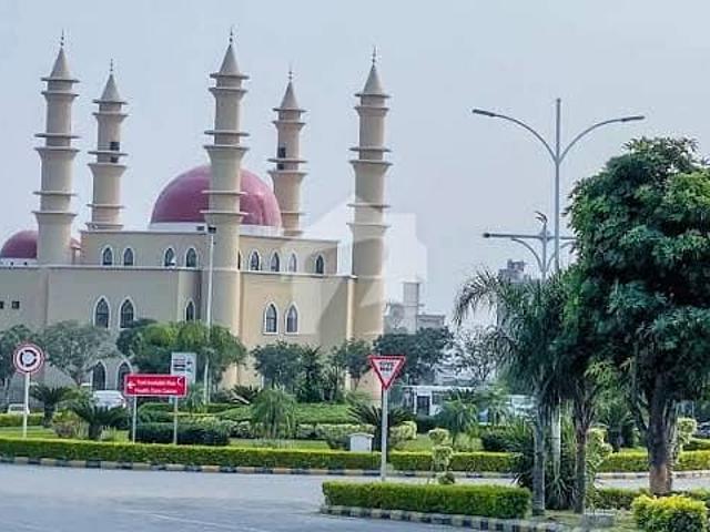 4 Kanal Semi Developed Farm House Plot For Sale In Gulberg Greens Block D Islamabad Prime Location & Ideal Investment Opportunity
