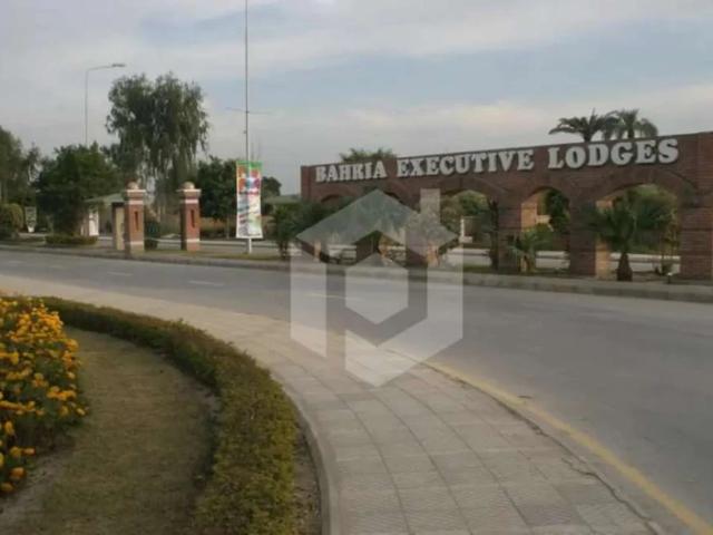 4 kanal 3 Marla Executive lodges plot for sale in bahria town lahore Bahria Town ID 59367