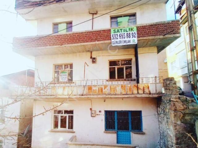 4 Katlı Satılık Bina