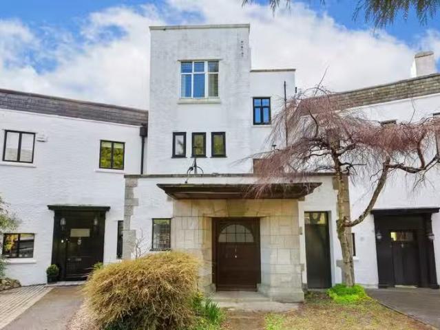 4 Kilteragh Pines, Foxrock, Dublin 18, Foxrock, Dublin 18, D18.