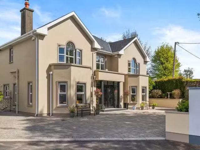 4 Knockeven Avenue, Rushbrooke, Cobh, Co. Cork, P24A309 is for.