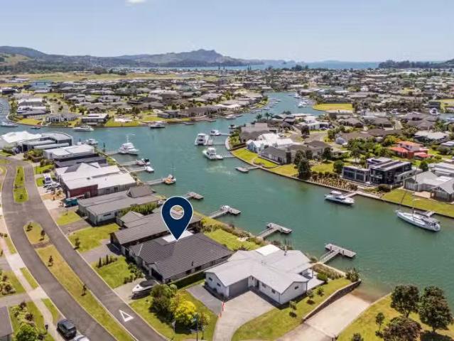 4 Lady Jocelyn Place, Whitianga, Thames Coromandel