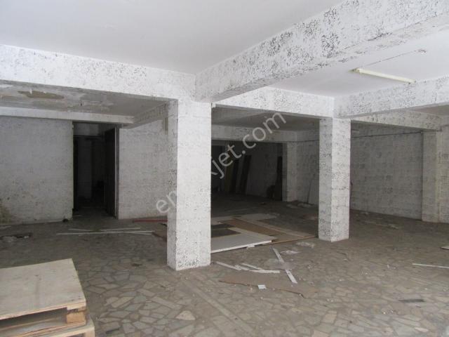 4.levent Çeliktepede 220m2 Her İşe Uygun Kiralık İşyeri