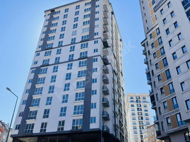 4.LEVENT MASLAK ARASI METRO YAKIN OTOPARK+GÜVENLİK 2+1 DAİRE