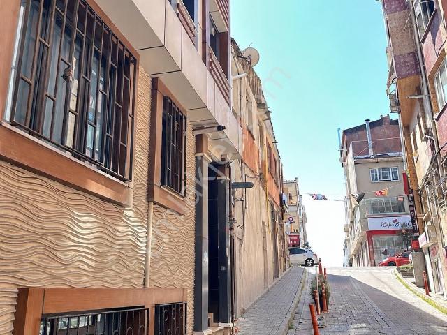 4.levent Metroya 5 Dk. 1+1 Eşyalı Kiralık Daire, Artum'dan