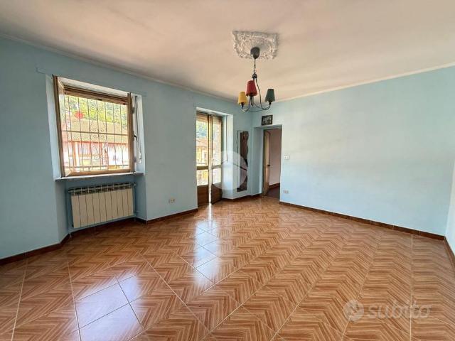 4 LOCALI A VILLAR DORA