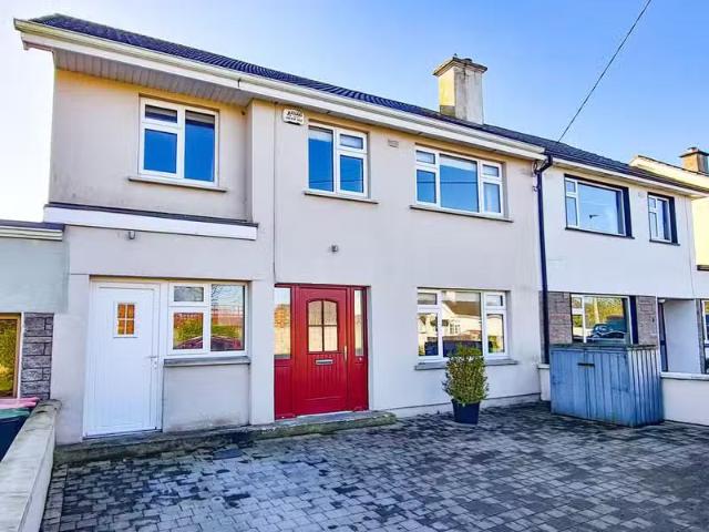 4 Parkview Drive, Thurles, Co. Tipperary, Thurles, Co. Tippera.