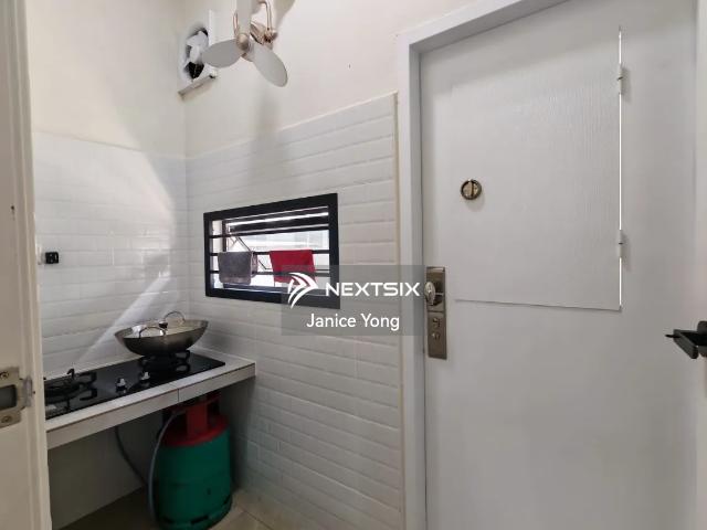4 Partition Rooms Partially Furnished with 2 cassette aircons, 4 wall mounted aircons. Laminated flooring. Surrounded by plenty of supermarkets, coffee shops and offices