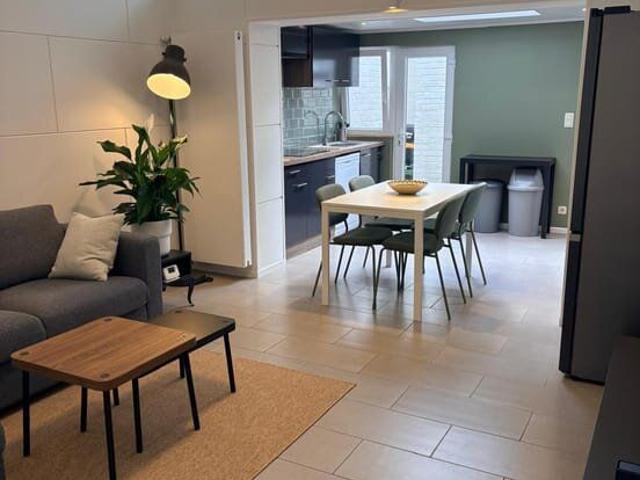 4 PERSON SHARED ACCOMMODATION