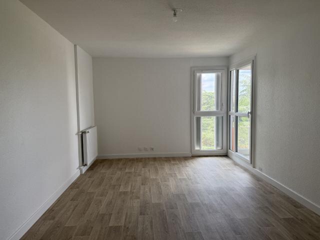 4 pièces · 77.83 m²