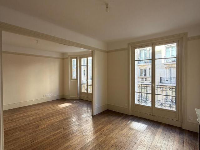 4 pièces 75015 Paris 83.02m²