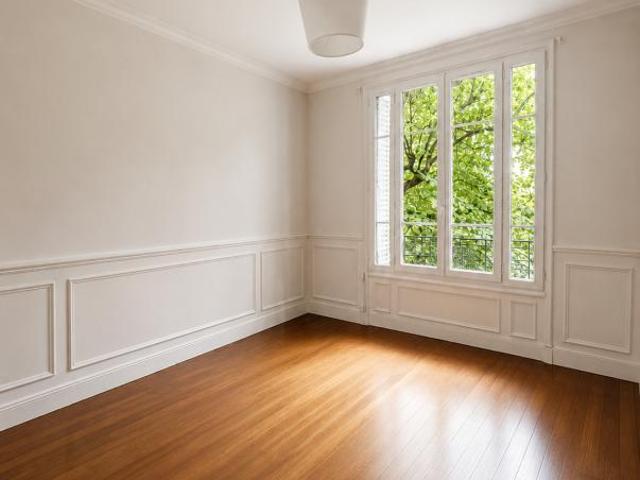 4 pièces 79 m2 traversant / Charme de l'ancien / Montretout