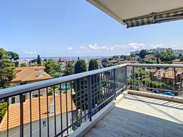4 pièces 100 m² Vue mer & îles de Lérins