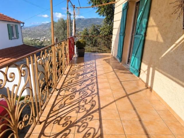 4 pièces 110 m² COLOMARS MAISON 110m2