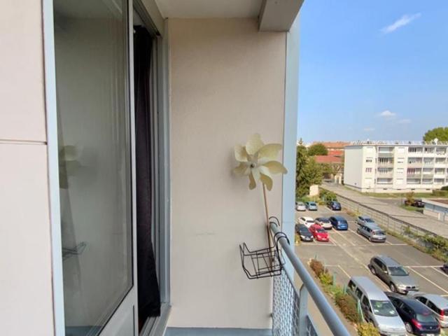 4 pièces 3 chambes avec balcon