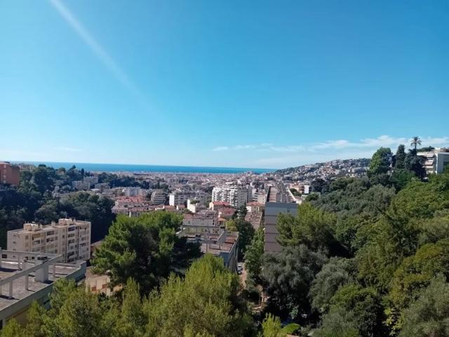 4 pieces vue mer 235 000 euros