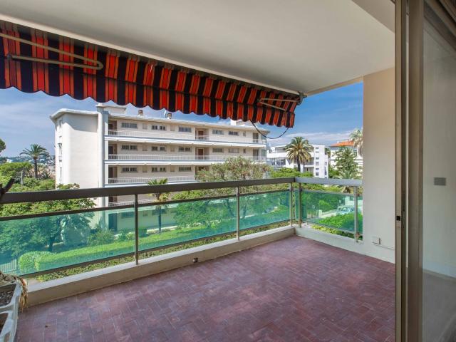 T4 Rénové avec Terrasses / CIMIEZ /