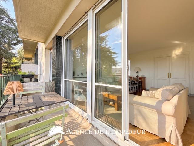 4 Pièces de 79,74 m2 Balcon, cave et parking. Suresnes