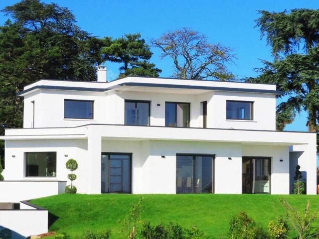 4 PIÈCES de 85m² + EXT S DE 127m² + PKG s