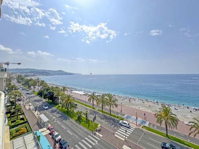 4 pièces de 125 m² au 6ème étage face à la mer