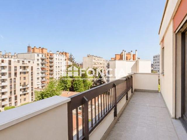 4 pieces dernier etage avec ascenseur