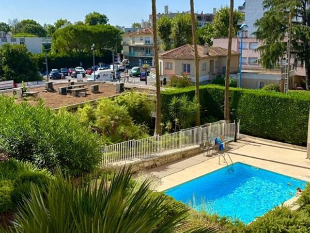 CENTRE VILLE: T4 105M2 + 22M2 TERRASSE AU CALME + DOUBLE GARAGE