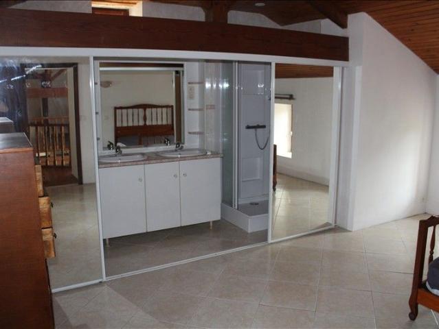 4 pièces Meublé 162,15 m² RDC Colocation non autorisée